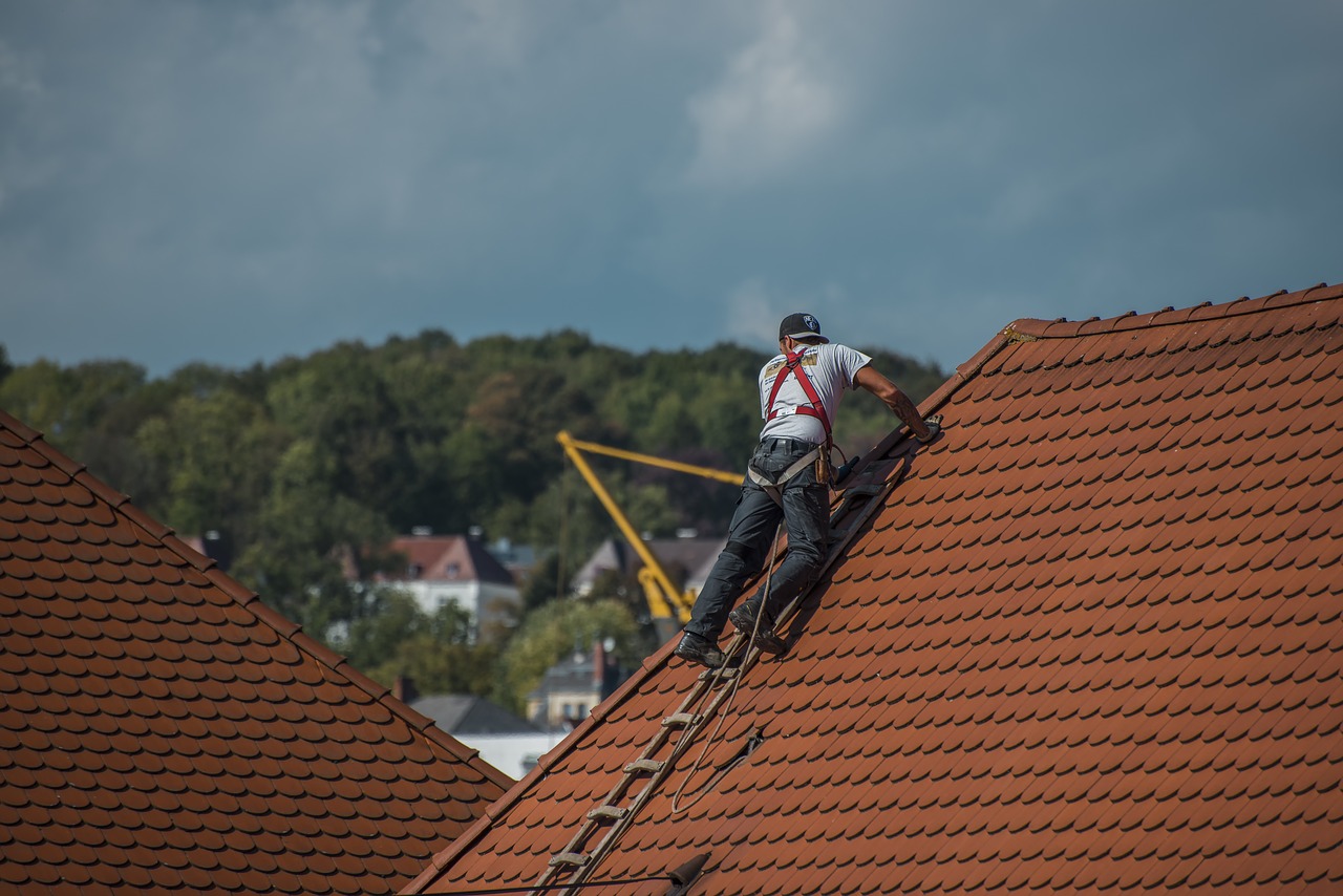 Trwałość dachu. Badania i próby szczelności dachu – lokalizacja nieszczelności dachu